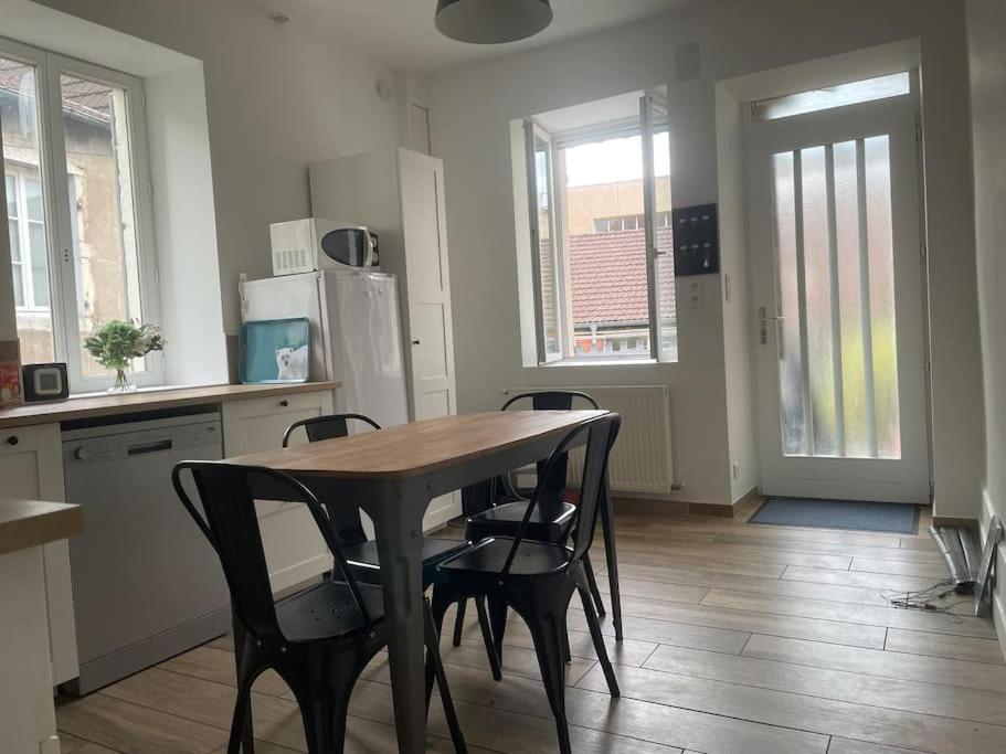 Agreable Gite Au Coeur Du Centre Ville 4 Personnes Chagny (Saone-et-Loire) Exterior foto